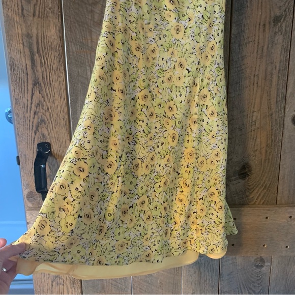 Women’s 0 ANN TAYLOR LOFT Yellow Floral Sleeveless V-Neck Lined Spring Dress EXC - Picture 4 of 13